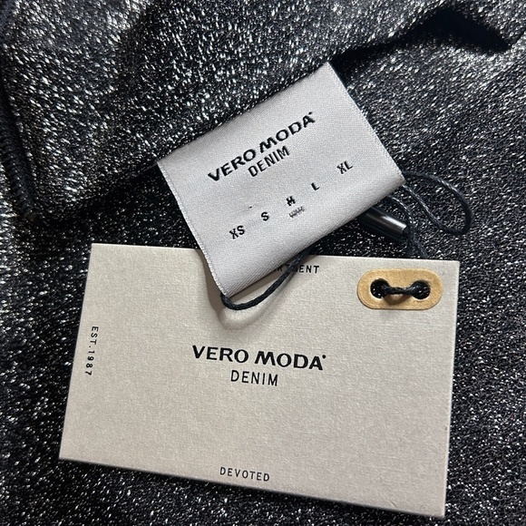 Vero Moda Dress Shift Fancy Black Silver Metallic Singlet Short Asymmetrical Hem - Picture 10 of 13